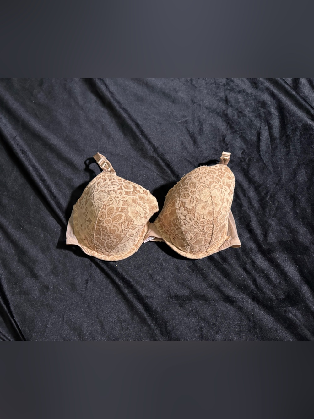Victoria's Secret Lace Push-Up Bra in Nude